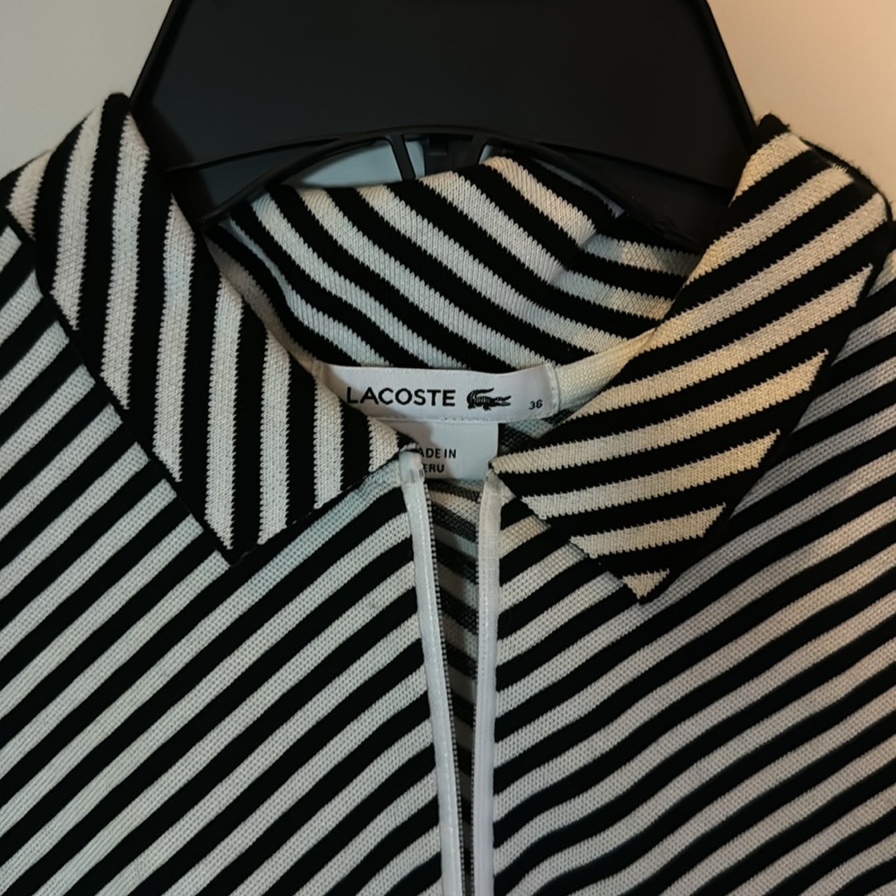 Lacoste size 36 top - Picture 2 of 2